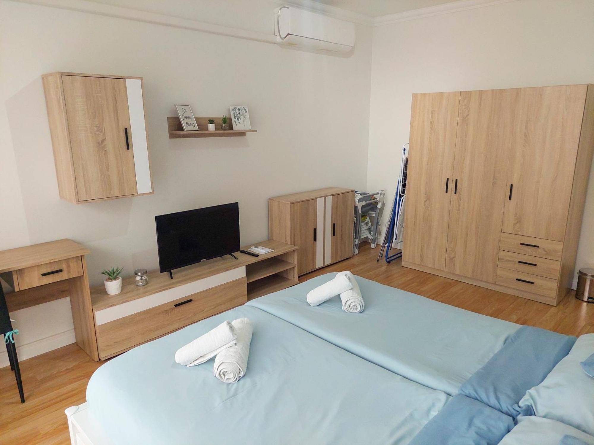 Aweshome City Apartment - 3 Bedrooms And Free Parking เดเบรตเซน ภายนอก รูปภาพ