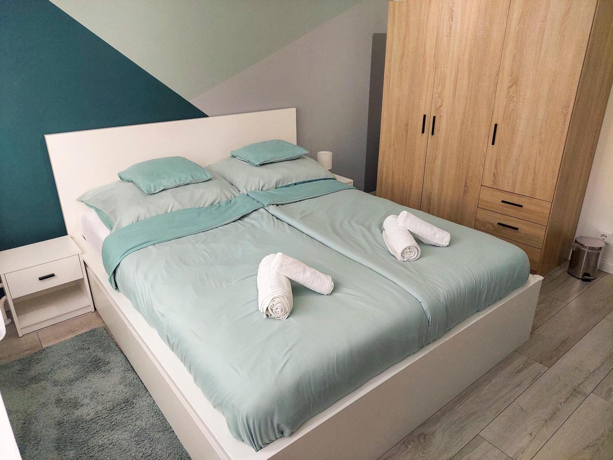 Aweshome City Apartment - 3 Bedrooms And Free Parking เดเบรตเซน ภายนอก รูปภาพ